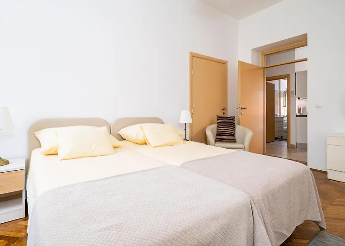 2 Bedroom In *