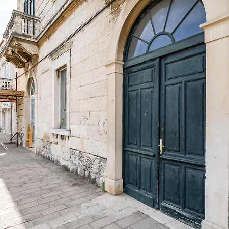 2 Bedroom In Ragusa