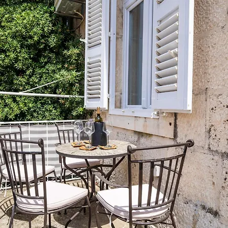 2 Bedroom Lovely In