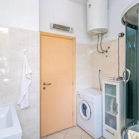 2 Bedroom In Apartman Dubrovnik