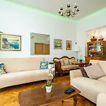 Cozy In With House Sea View