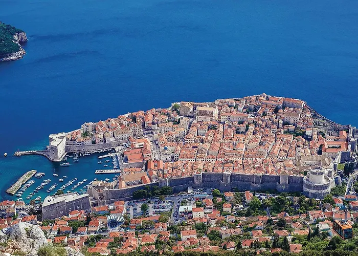 2 Bedroom In *